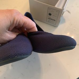Rothys 10 Navy. Read description! Shrunk Size 9?